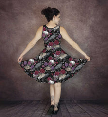 Ravens and Roses Gothic Dress - Plus Size Friendly Halloween dress